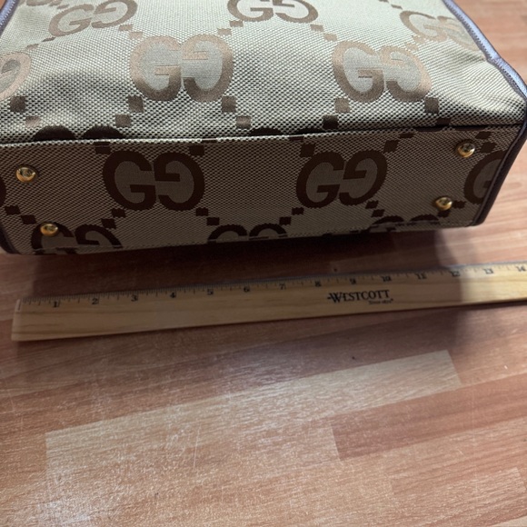 Brown and tan tote bag with optional red and green strap - Picture 7 of 15